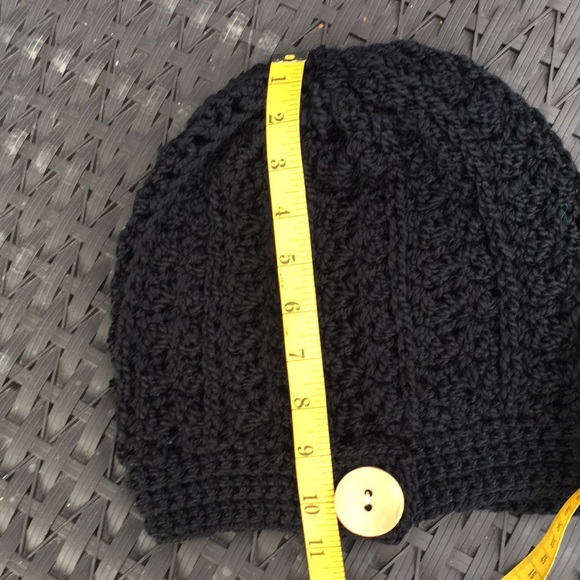 Hand Crocheted Slouchy Hat/Toque - Picture 6 of 6